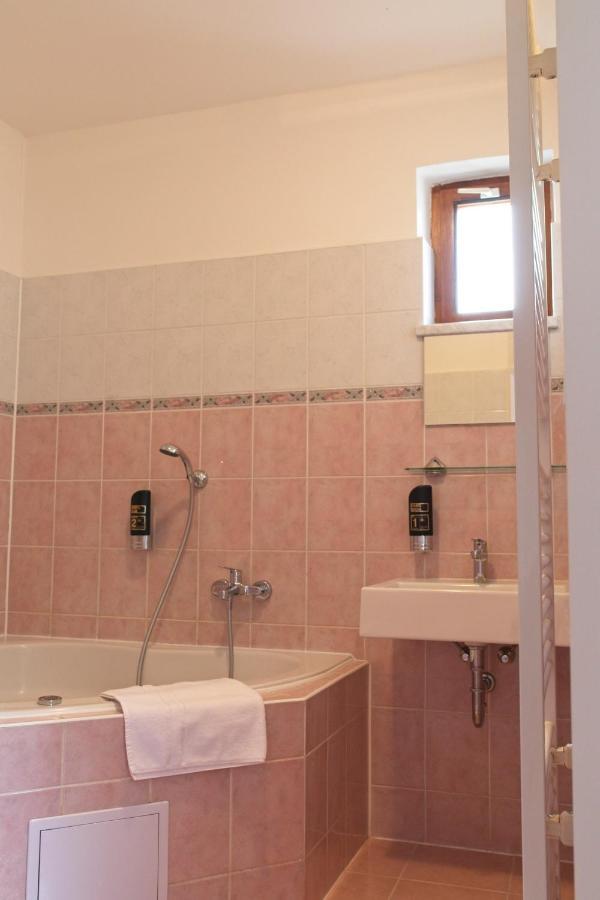 Penzion&Pizzerie U Massima Vyškov Extérieur photo